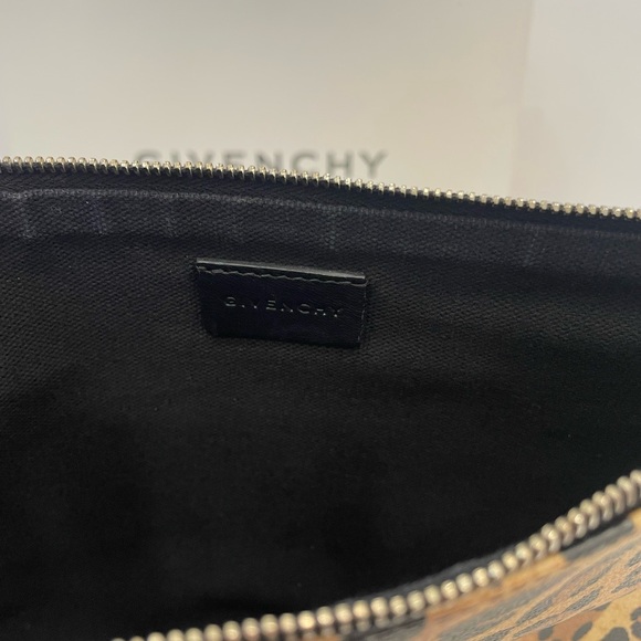 Givenchy leopard print envelope clutch - Picture 5 of 9